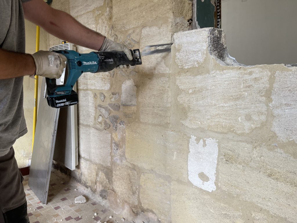 Chantier de démolition à Bordeaux réalisé par DBJ33, spécialiste en démolition et terrassement en Gironde.